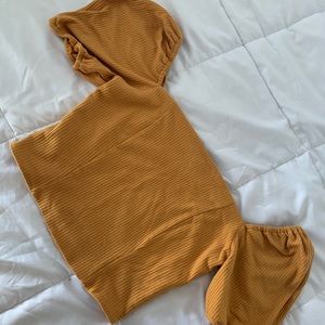Puff sleeve crop top